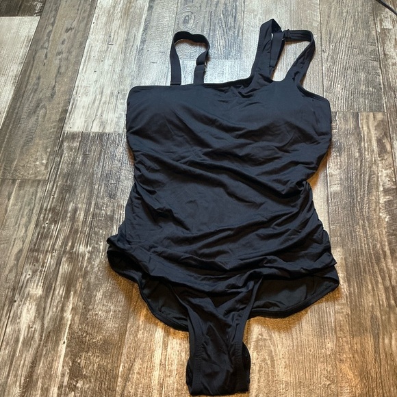 Elegant Black One-Piece Swimsuit Size 16W - Picture 9 of 9